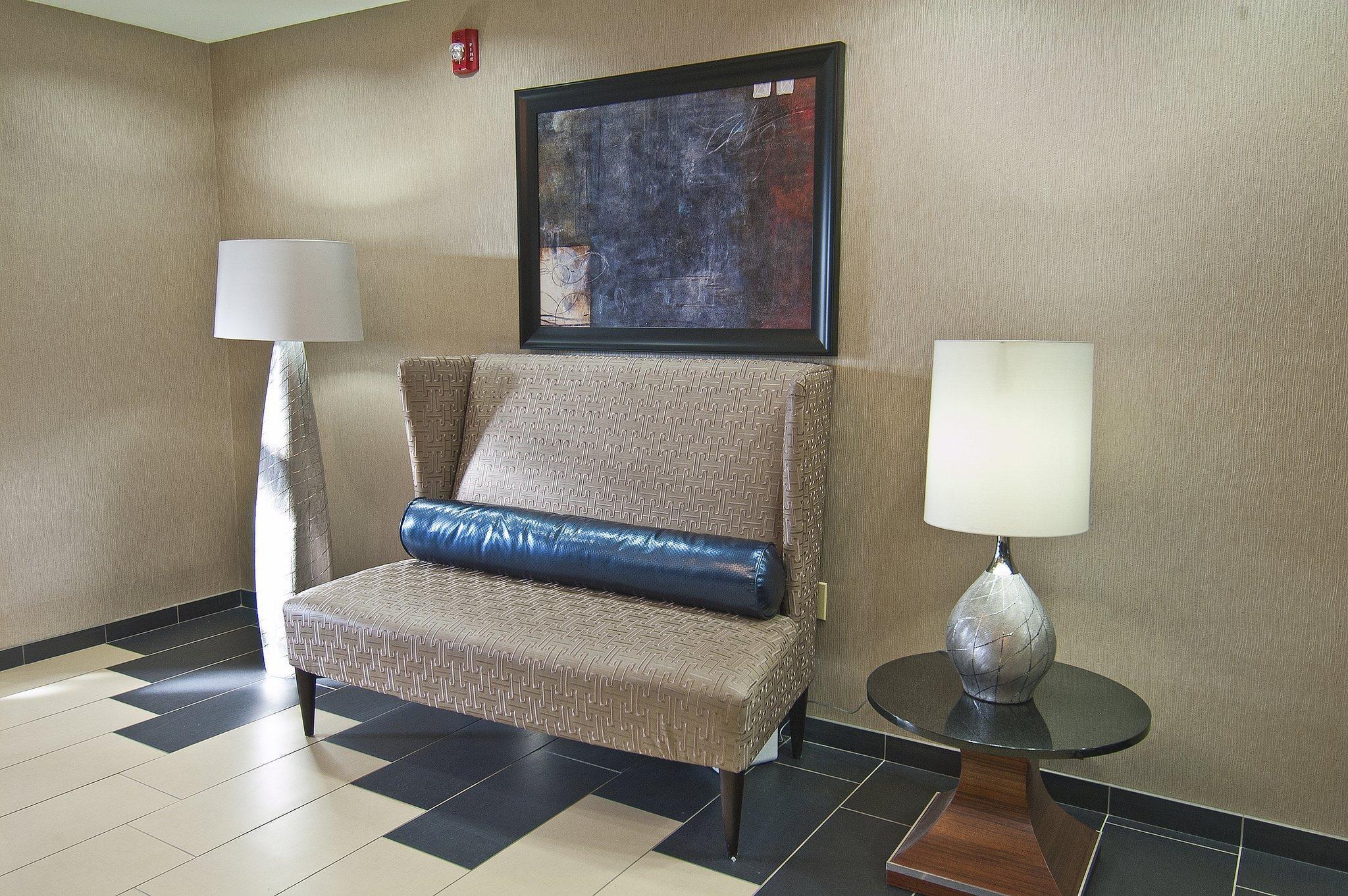 Holiday Inn Express & Suites Jackson/Pearl International Airport Eksteriør billede